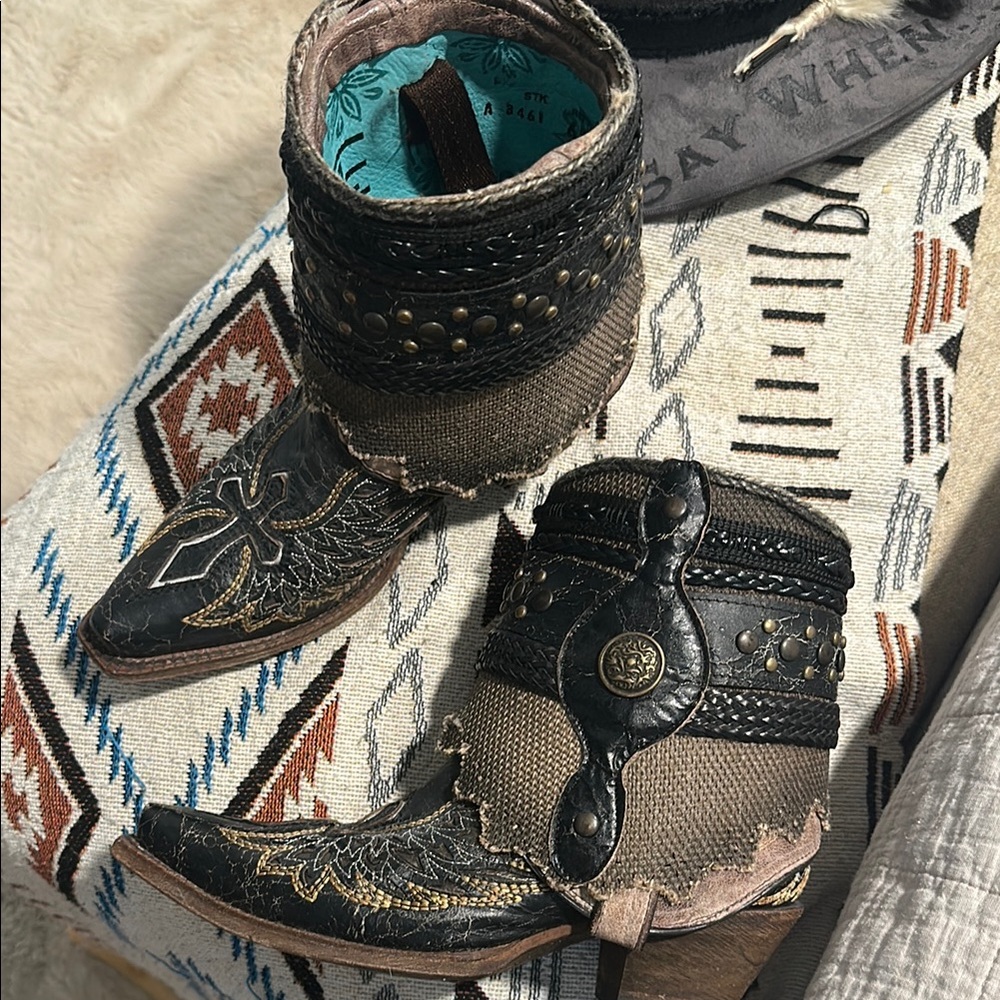 Corral Black and Brown Embroidered Ankle Boots - Picture 3 of 13